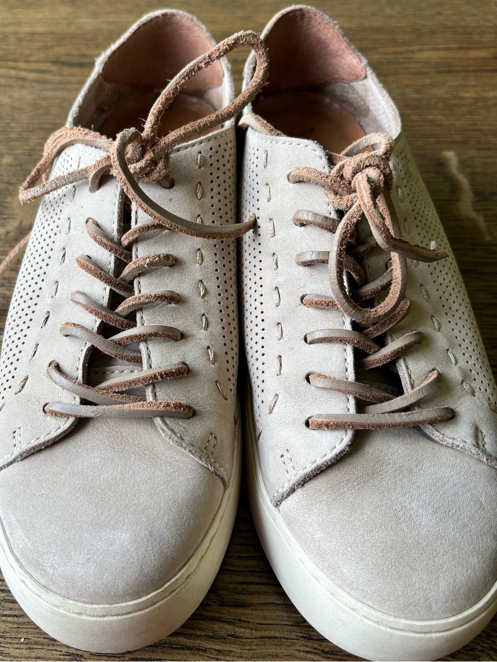 Frye Perforated Suede Leather Sneakers Taupe Lace Up Shoes Womens 7.5